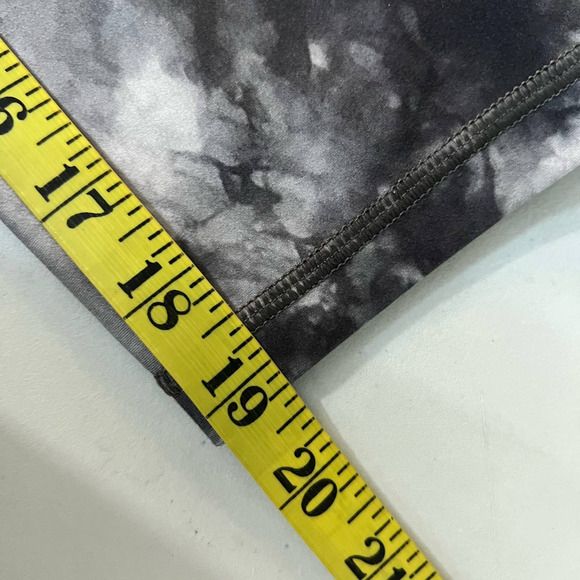 Athleta Salutation Stash Pocket II Supernova Capri Leggings Size S - Picture 7 of 7